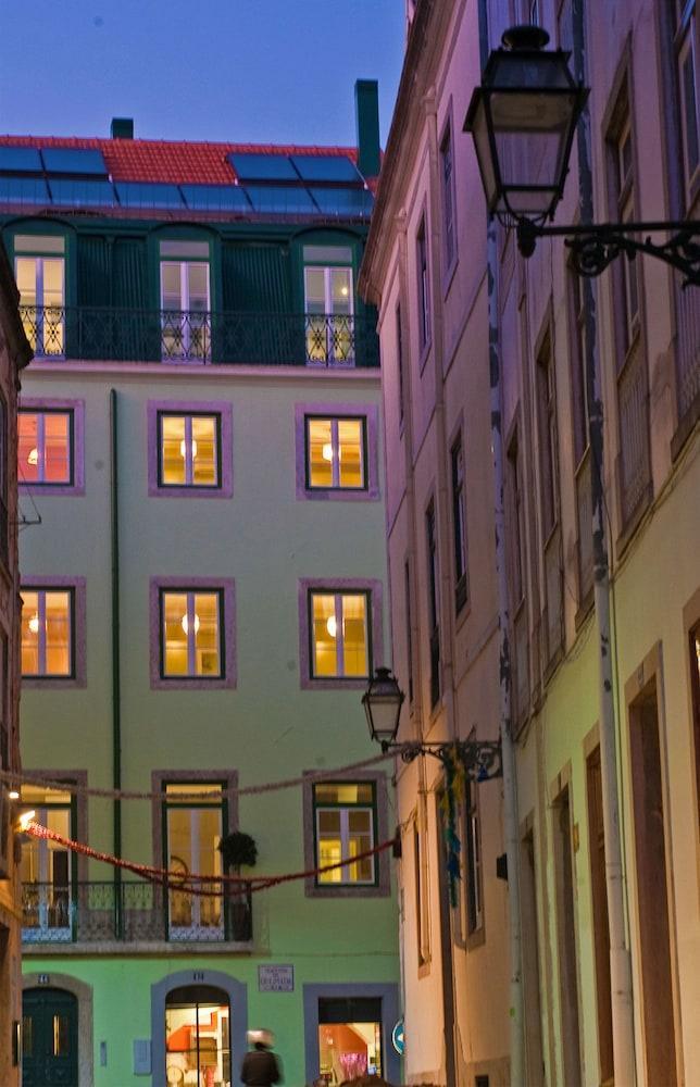 Colours Bairro Alto Apartment *